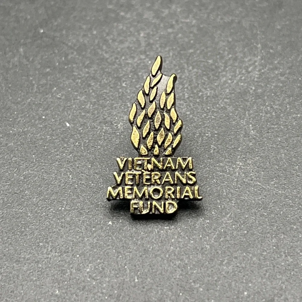 Vietnam Veterans Memorial Fund‎ Lapel Hat Pin